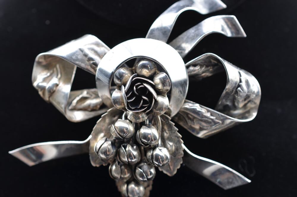 Vintage Signed Hobe Sterling Silver 1940's Brooch
